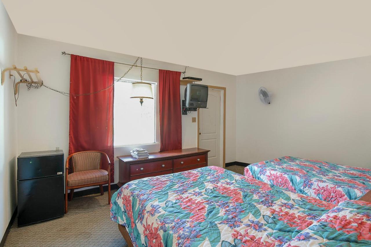 Hotel O Near Fanning Springs State Park Us Hwy 98 Old Town 外观 照片