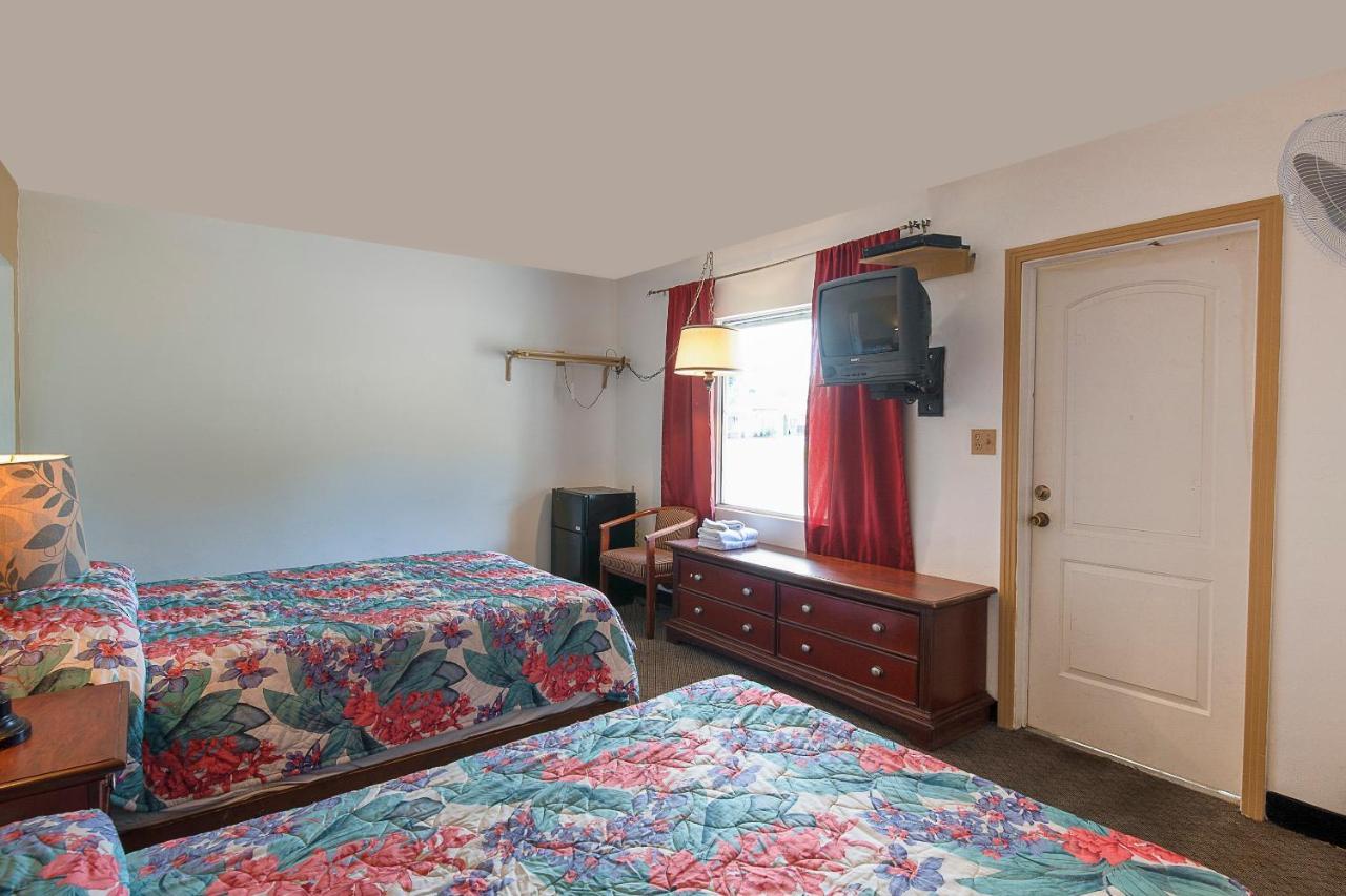 Hotel O Near Fanning Springs State Park Us Hwy 98 Old Town 外观 照片