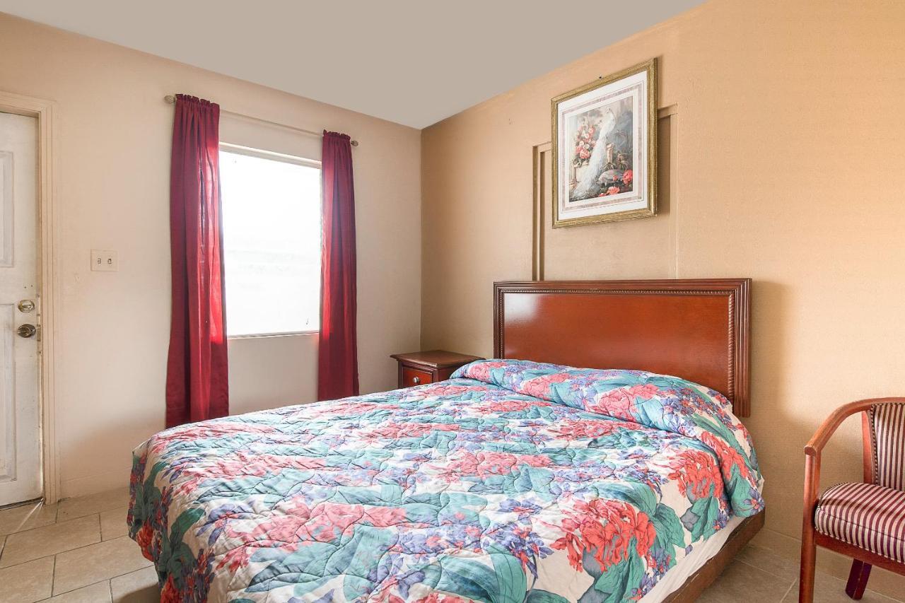 Hotel O Near Fanning Springs State Park Us Hwy 98 Old Town 外观 照片