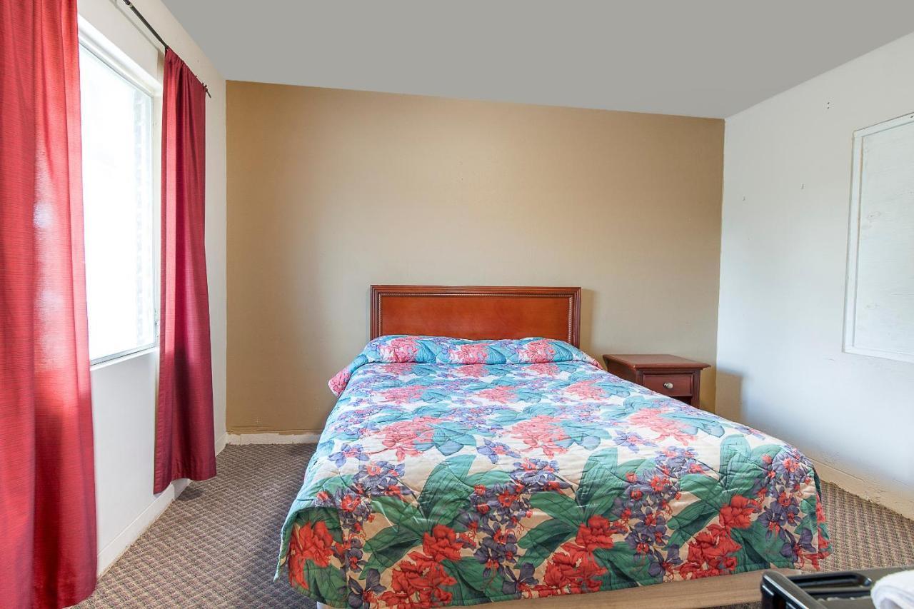 Hotel O Near Fanning Springs State Park Us Hwy 98 Old Town 外观 照片
