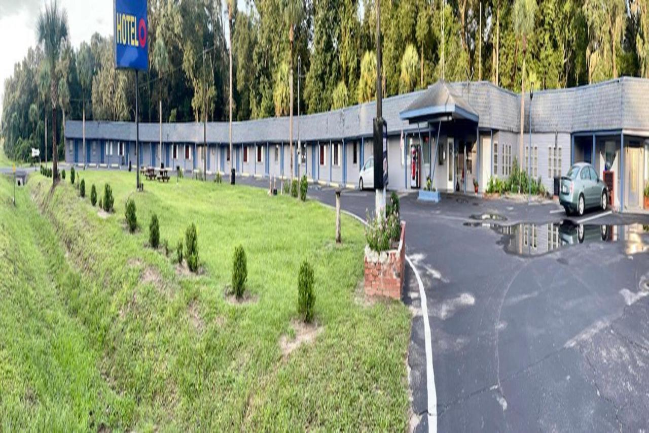 Hotel O Near Fanning Springs State Park Us Hwy 98 Old Town 外观 照片
